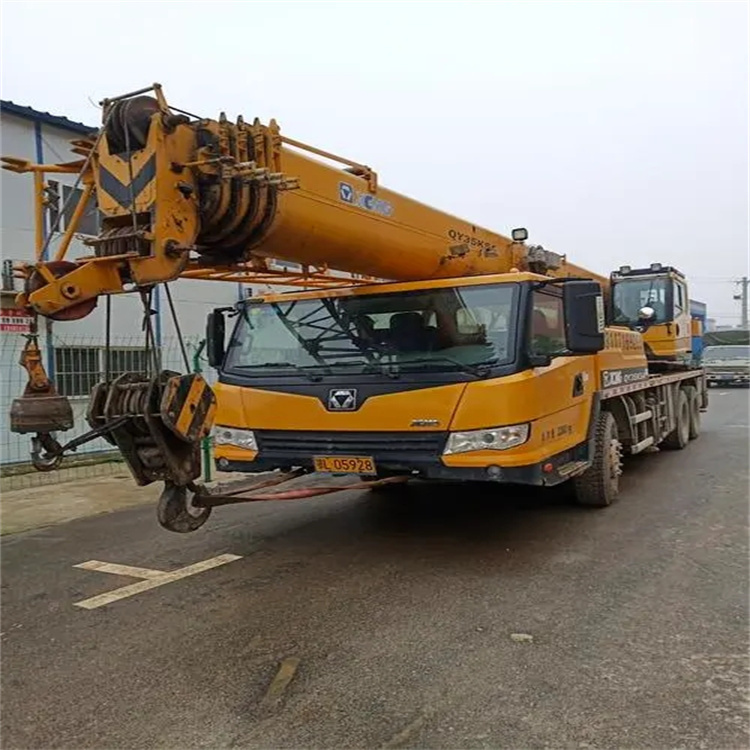 天门吊车出租保险：全面覆盖，安全无忧