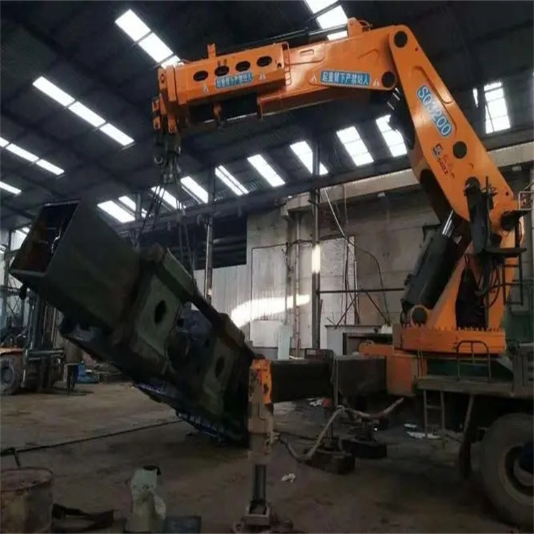 天门200吨折臂吊出租